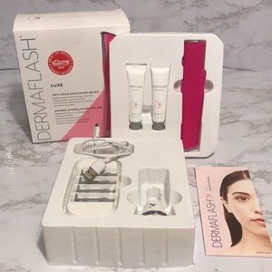 DERMAFLASH LUXE+ Pink Wand Device and Charging Base